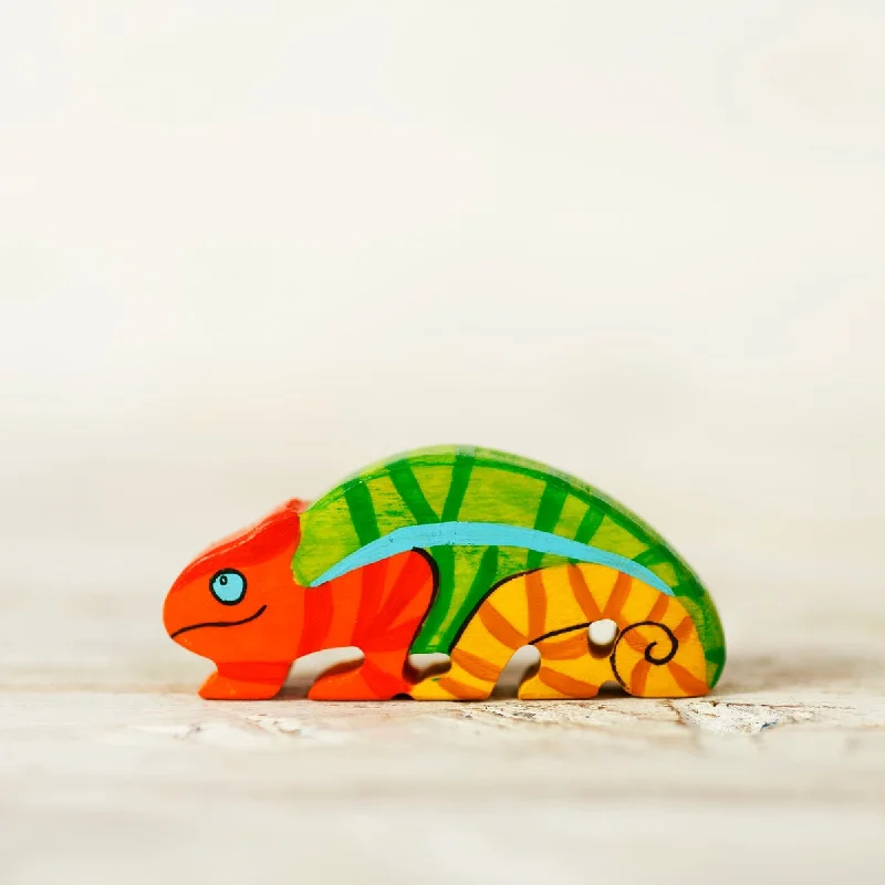 - Foldable and portable cat bagWooden Caterpillar chameleon